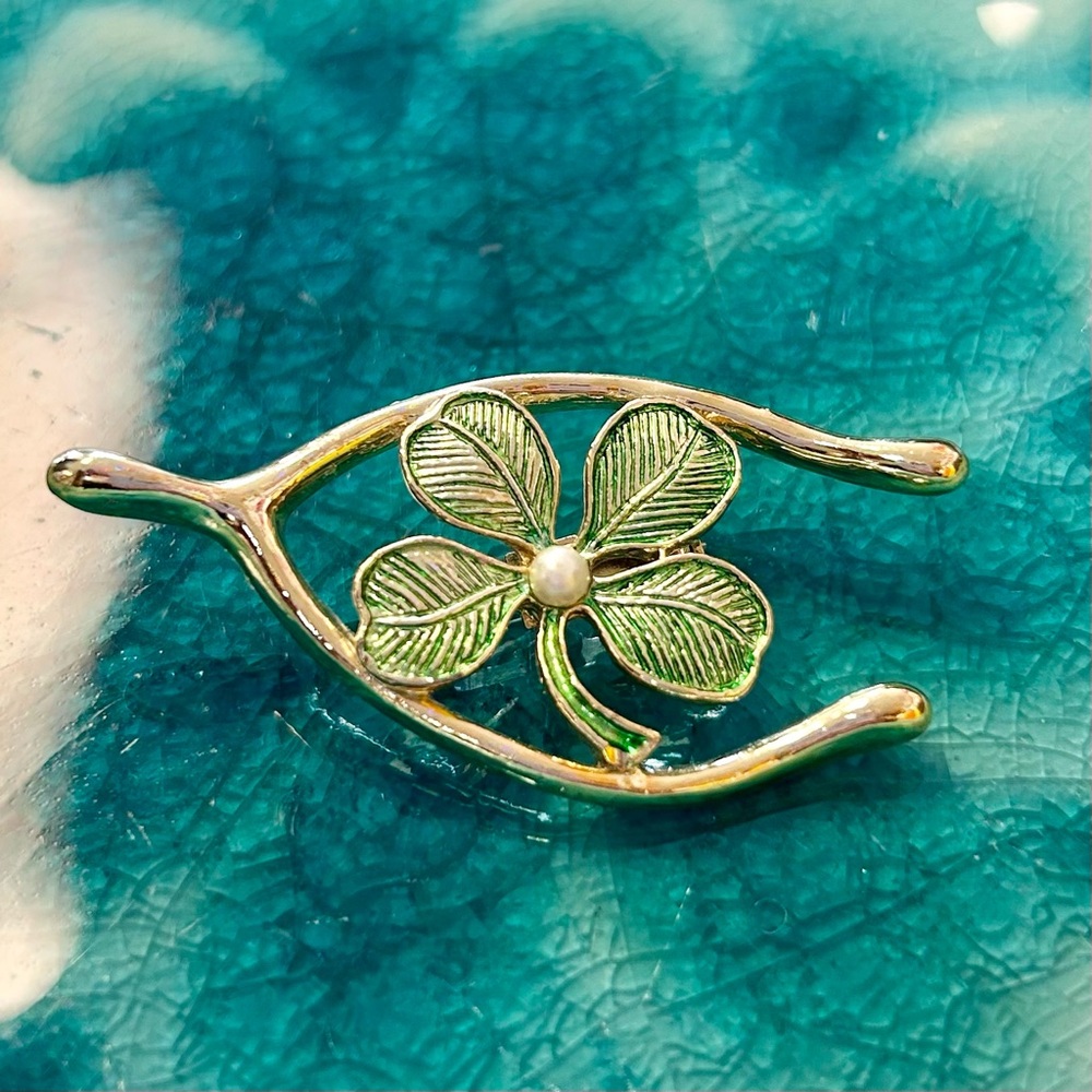 Vintage Wishbone Four Lead Clover Brooch signed Gerry’S - Picture 6 of 7